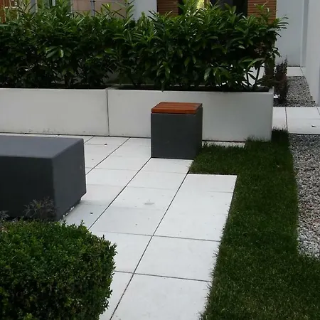 Poznanska 1 Apartment