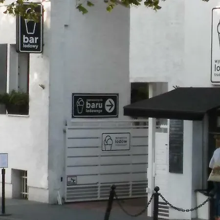 Poznanska 1 * Poznaň